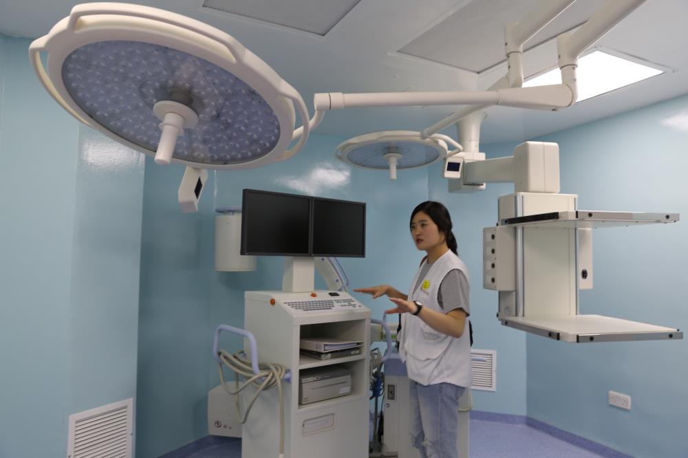 같은 시기 활동했던 박선영 간호사도 호헤와 함께 람사 병원에 새 수술실을 만드는 활동에 참여했다. ⓒJoosarang Lee/MSF