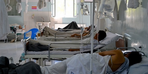 국경없는의사회 쿤두즈 외상 센터에서 치료를 받고 있는 환자들 ©MSF