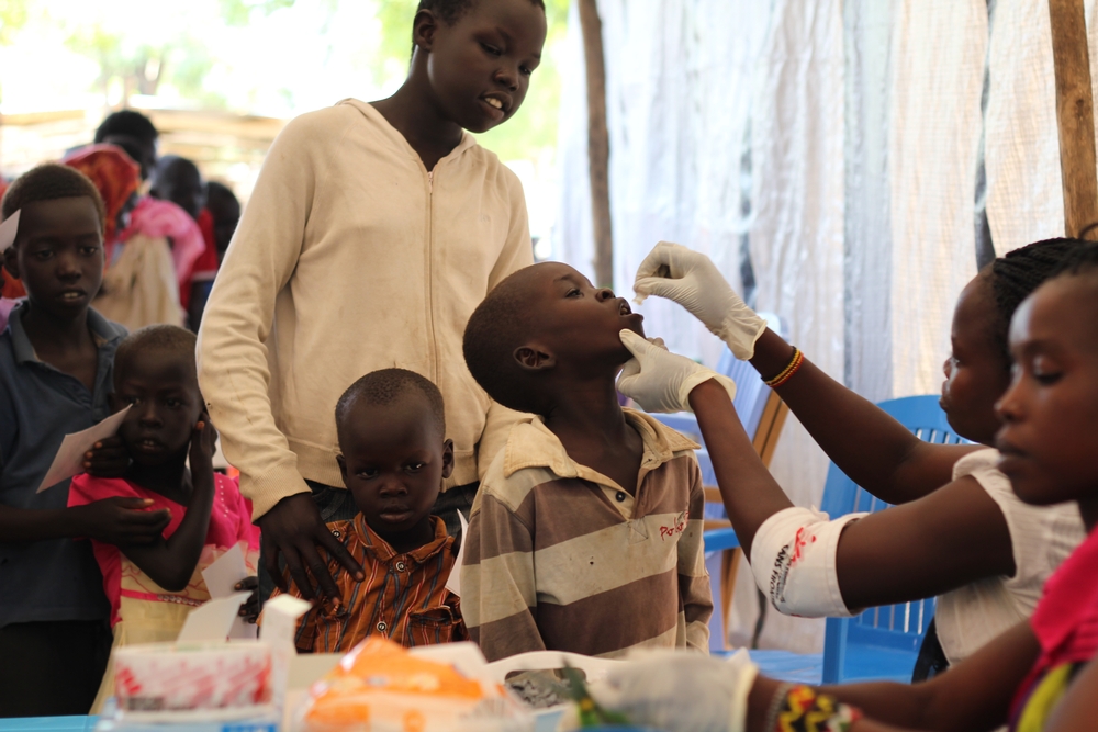 한 소년이 남수단 주바에서 콜레라 예방접종 백신을 받고 있다. ⓒDonal Gorman/MSF