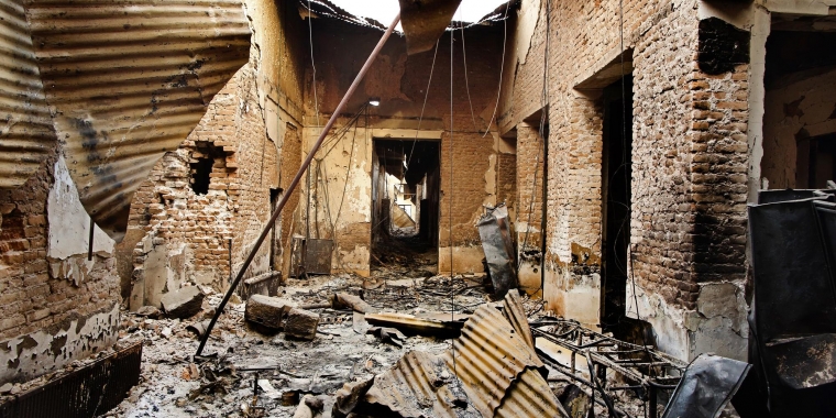 끔찍한 공격의 여파가 남아있는 국경없는의사회 쿤두즈 병원 내부의 모습 ⓒAndrew Quilty/Oculi