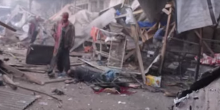 10월 30일 다마스쿠스 근교 두마 지역의 시장 공습 이후의 상황
