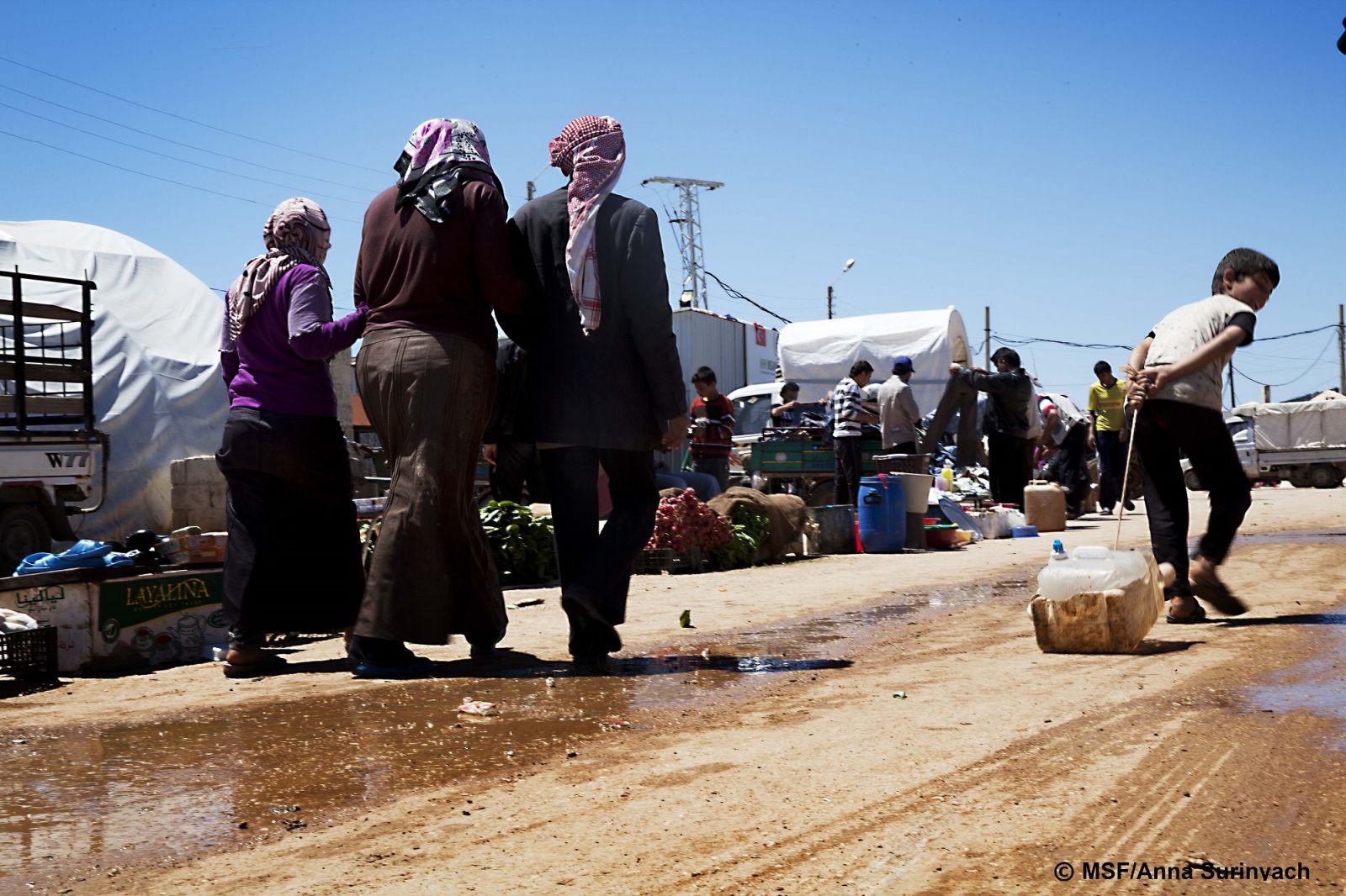 알레포 난민캠프의 난민들 ©MSF