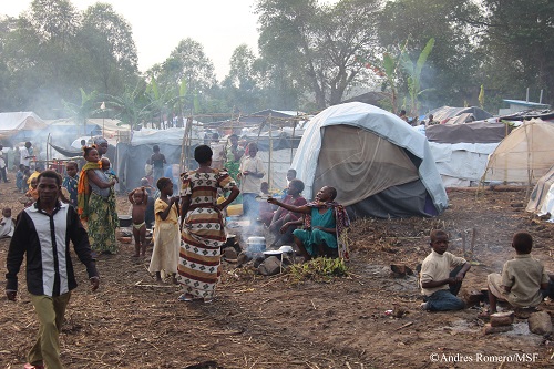 2만 여명의 콩고난민들이 머물고 있는 우간다 분디부교의 부북쾅과 임시난민 캠프 ©Andres Romero/ MSF 