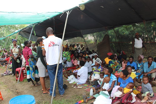 캠프 내 보건소를 찾는 이들은 대부분 설사병, 말라리아, 호흡기 감염 아동 환자이다 ©Andres Romero/ MSF