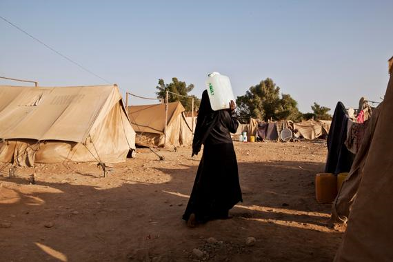 2013년, 예멘 북서부의 알 마즈라크에 위치한 피난민 캠프 ©Surinyach Anna/MSF