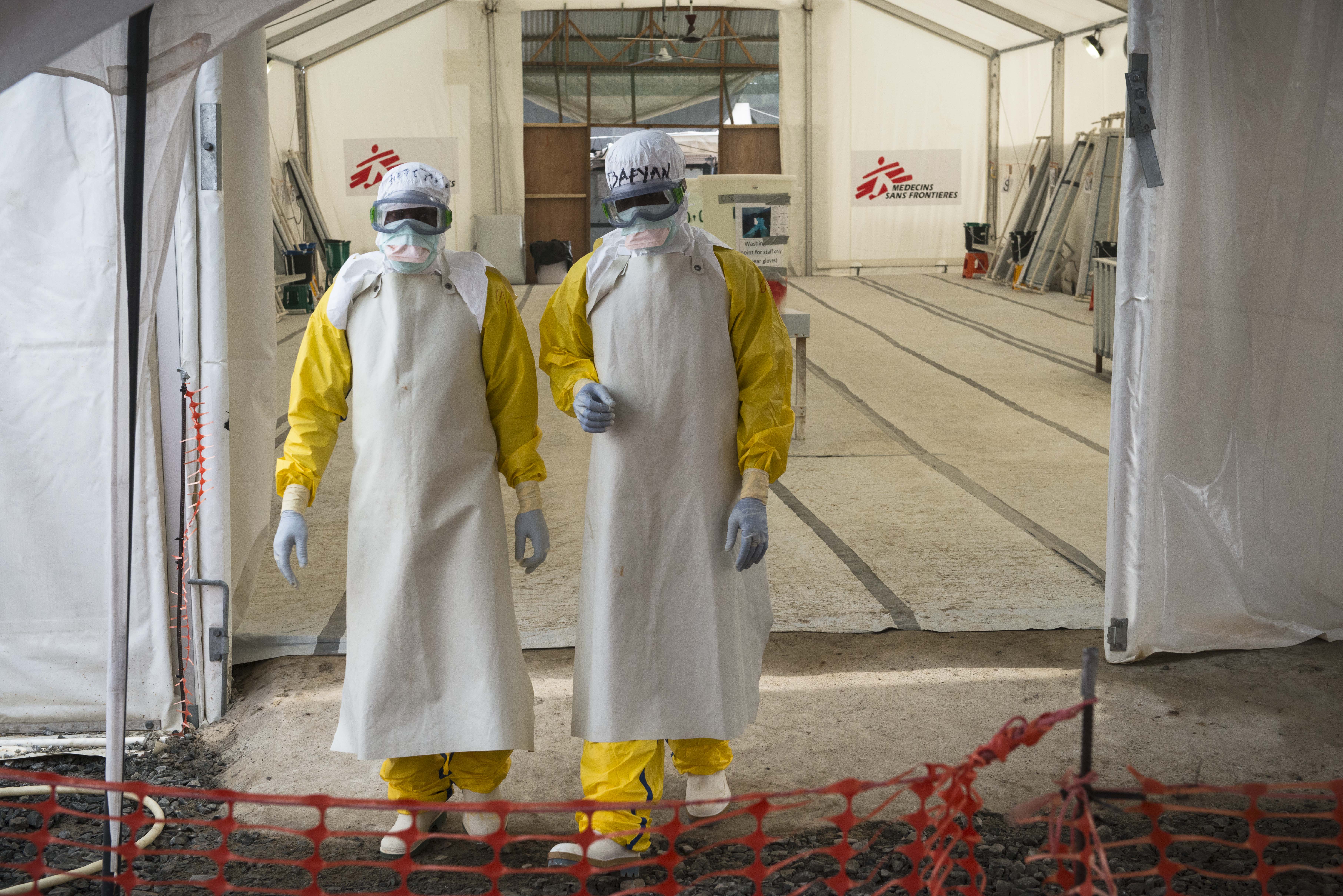 이번 에볼라 창궐을 겪으며 공중 보건 제도가 무너진 서아프리카에서는 앞으로 의료 서비스를 제공하는 것이 큰 과제로 남아 있다. ⓒYann Libessart/MSF