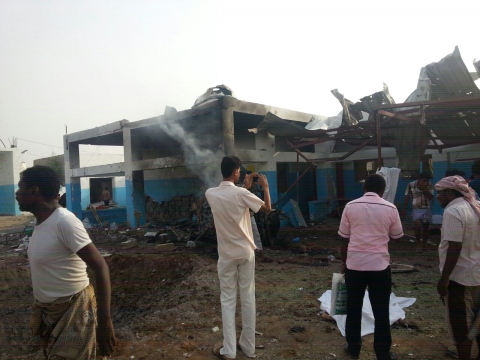 2016년 8월 15일 공습을 맞은 아브스 병원의 모습