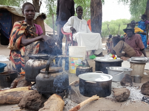 남수단: 유아이·와트에서 공격을 피해 탈출한 뒤, 영양실조·콜레라 위험에 놓인 수천 명